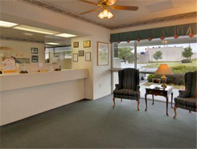Howard Johnson By Wyndham Commerce Ga Interior foto